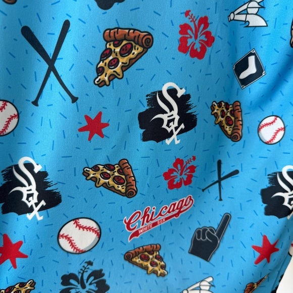 Chicago White Sox Men's Hawaiian Button-Up Shirt Blue Size M MLB Game Day Casual - Picture 10 of 10